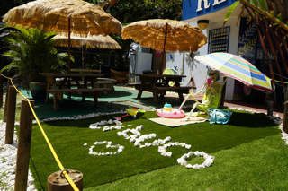 • Especialidad en mariscos
• Comida criolla y carnes
• Bar/Música
• Pescadería Local
• Terraza al aire libre
• WiFi
• Estacionamiento