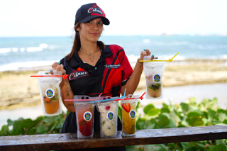 • Especialidad en mariscos
• Comida criolla y carnes
• Bar/Música
• Pescadería Local
• Terraza al aire libre
• WiFi
• Estacionamiento