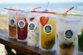 • Especialidad en mariscos
• Comida criolla y carnes
• Bar/Música
• Pescadería Local
• Terraza al aire libre
• WiFi
• Estacionamiento