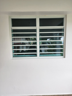                                                                                             Puertas de closet:
 
•  Espejo regular
•  Espejo blanco 
•  PVC 
• Fórmica
•  Variedad de puertas de screens y screens en diferentes tamaños y material de tela
•  Fabricamos puer
                                                                                    