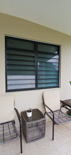                                                                                             Puertas de closet:
 
•  Espejo regular
•  Espejo blanco 
•  PVC 
• Fórmica
•  Variedad de puertas de screens y screens en diferentes tamaños y material de tela
•  Fabricamos puer
                                                                                    