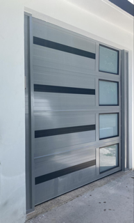                                                                                             Puertas de closet:
 
•  Espejo regular
•  Espejo blanco 
•  PVC 
• Fórmica
•  Variedad de puertas de screens y screens en diferentes tamaños y material de tela
•  Fabricamos puer
                                                                                    