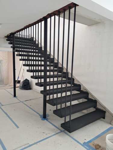 • Soldadura industrial, comercial y residencial
• Trabajos de soldadura en general
• Fabricación e instalación de estructuras metálicas
• Rejas en acero/ aluminio
• Portones metálicos
• Escaleras metálicas
• Puertas de garage
• Puertas y ventanas en aluminio
• Techos galvanizados
• Cotización gratis