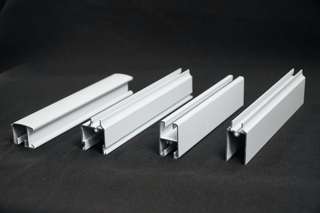                                                                                             • Cristales
• Cristales fijos
• Cerraduras
• Screenes
• Materiales para screenes
• Componentes de ventanas de seguridad
• Ventanas tipo tormentera
• Felpa
• Handle
• Barn Doors
• Herramientas
• Puertas de Closet
• Espejos
• Silicone
• Barrenas
• De todo para el fabricante de Puertas y Ventanas
                                                                                    