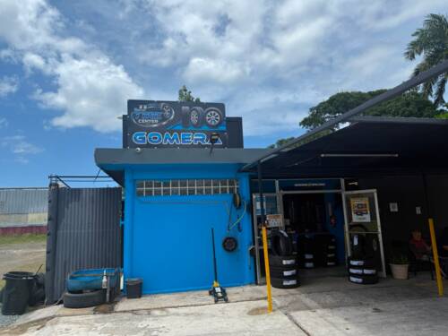                                                                                             • Venta y montura de gomas nuevas y usadas
• Balanceo
• Venta de Baterias
• Wipers
• Servicio de Cambio de Aceite y filtro
• Cambio de sistema de freno
                                                                                    