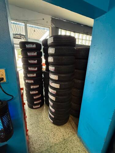                                                                                             • Venta y montura de gomas nuevas y usadas
• Balanceo
• Venta de Baterias
• Wipers
• Servicio de Cambio de Aceite y filtro
• Cambio de sistema de freno
                                                                                    