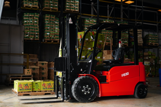 • Frutas Frescas
• Verduras Frescas
• Importación y Distribución