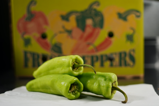 • Frutas Frescas
• Verduras Frescas
• Importación y Distribución