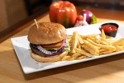                                                                                             • Pizzas
• Mariscos
• Comida Criolla
• Bebidas
• Hamburgers
• Pastas
                                                                                    