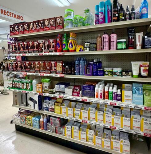                                                                                             • Recetario y recetas electrónicas
• Servicio de fotocopias
• Fax
• Regalos y Juguetes
• Envolturas
• Joyería
• Buzones de Correos Privados 
• Delivery de Medicamentos al Hogar
                                                                                    