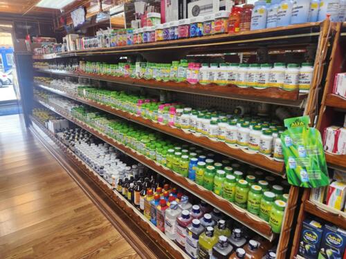                                                                                             Farmacias
Con más de 50 años sirviendo a nuestra comunidad siguiendo el legado de su fundador Chemón. Amplia variedad en medicamentos Rx y OTC, además de productos misceláneos.
                                                                                    