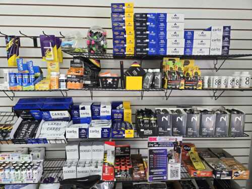                                                                                             • Venta y reparación de bicicletas
• Venta de accesorios
• Equipo de seguridad
• Ropa para ciclistas
• Nutrición: suplementos y vitaminas para atletas
• Fitting: programa digitalizado en 3D
• Financiamiento a 3 meses y medio a través de Sincronic
                                                                                    