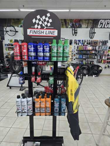                                                                                             • Venta y reparación de bicicletas
• Venta de accesorios
• Equipo de seguridad
• Ropa para ciclistas
• Nutrición: suplementos y vitaminas para atletas
• Fitting: programa digitalizado en 3D
• Financiamiento a 3 meses y medio a través de Sincronic
                                                                                    