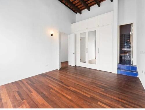                                                                                             • Compra y venta de propiedades
• Alquiler de propiedades
• Búsqueda personalizada de propiedades
• Asesoría y acompañamiento inmobiliario
• Propiedades residenciales y comerciales
                                                                                    