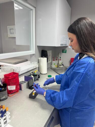 • Pruebas de COVID-19 Molecular
• Prueba de Antígeno
• Rapid Test con resultados el mismo día
• En el Laboratorio Clínico Plaza Palacios, tu salud siempre es primero.
• Nosotros e
