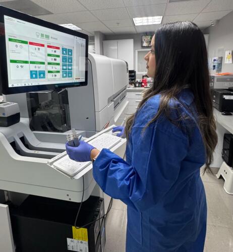 • Pruebas de COVID-19 Molecular
• Prueba de Antígeno
• Rapid Test con resultados el mismo día
• En el Laboratorio Clínico Plaza Palacios, tu salud siempre es primero.
• Nosotros e