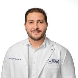                                                                                             • Evaluaciones médicas completas y seguimiento personalizado.
• Certificados de salud para empleo, estudios y trámites oficiales.
• Atención preventiva y manejo de condiciones crónicas.
• Programas médicos personalizados para pérdida o control de peso.
• Orientación nutricional y monitoreo continuo
• Evaluación metabólica para resultados sostenibles.
• Terapias de sueros personalizados para hidratación y energía.
• Protocolos médicos seguros que fortalecen el sistema inmunológico.
• Atención profesional en un entorno cómodo y confiable.
• Tratamientos médicos para pérdida de cabello.
• Aplicaciones de plasma rico en plaquetas (PRP) con fines de regeneración capilar.
• Procedimientos de radiofrecuencia facial no invasivos para tonificar y revitalizar la piel.
• Cuidados estéticos médicos para promover una apariencia saludable y natural.
• Visitas al hogar
                                                                                    